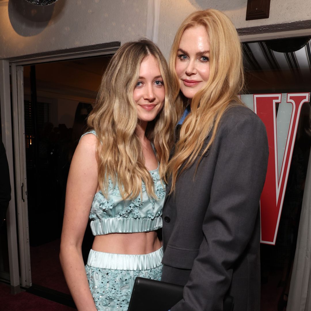 Comparing Nicole Kidman and her daughter Sunday at 17 in side-by-side photos