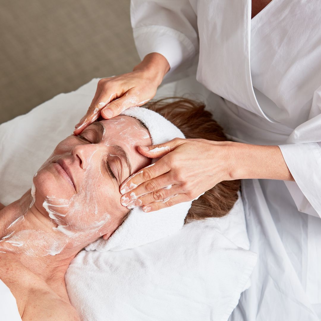 I tried the celebrity buccal massage and I still can’t believe my jawline