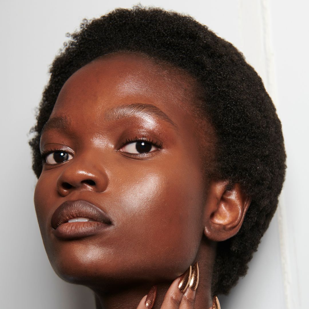 How to apply lip liner for a full, pillowy pout