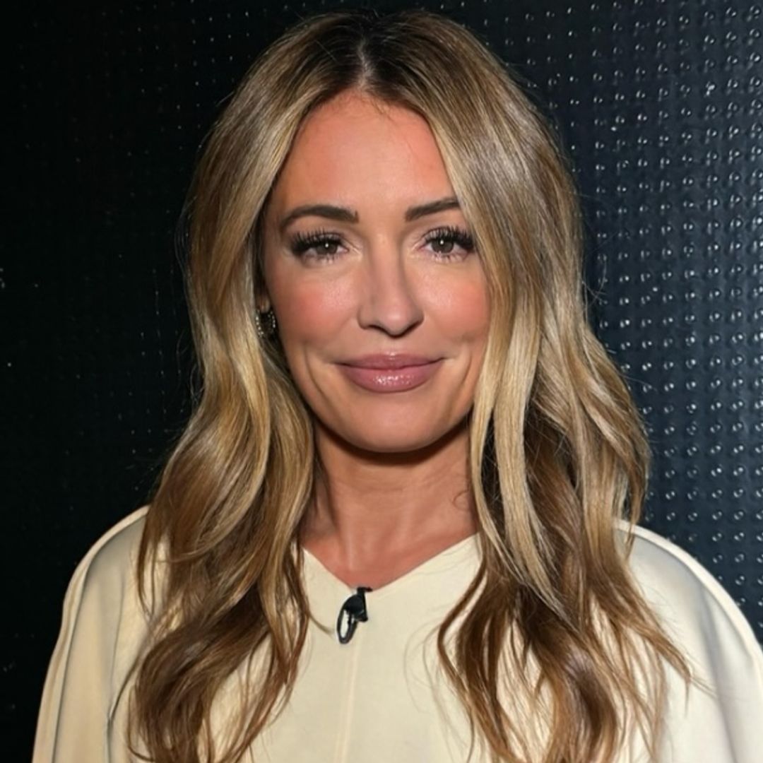 Cat Deeley schools us on the perfect outfit formula - a cropped jacket and jeans